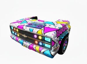 Een voorkant van een Chevrolet omgebouwd tot dj meubel met foute jaren 80 prints