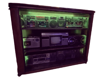 Vintage kast gevuld met radio cassette spelers uit de jaren '80